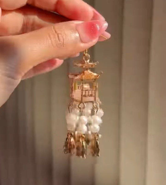 Elegant Pearl Drop Earrings with Gold Accents