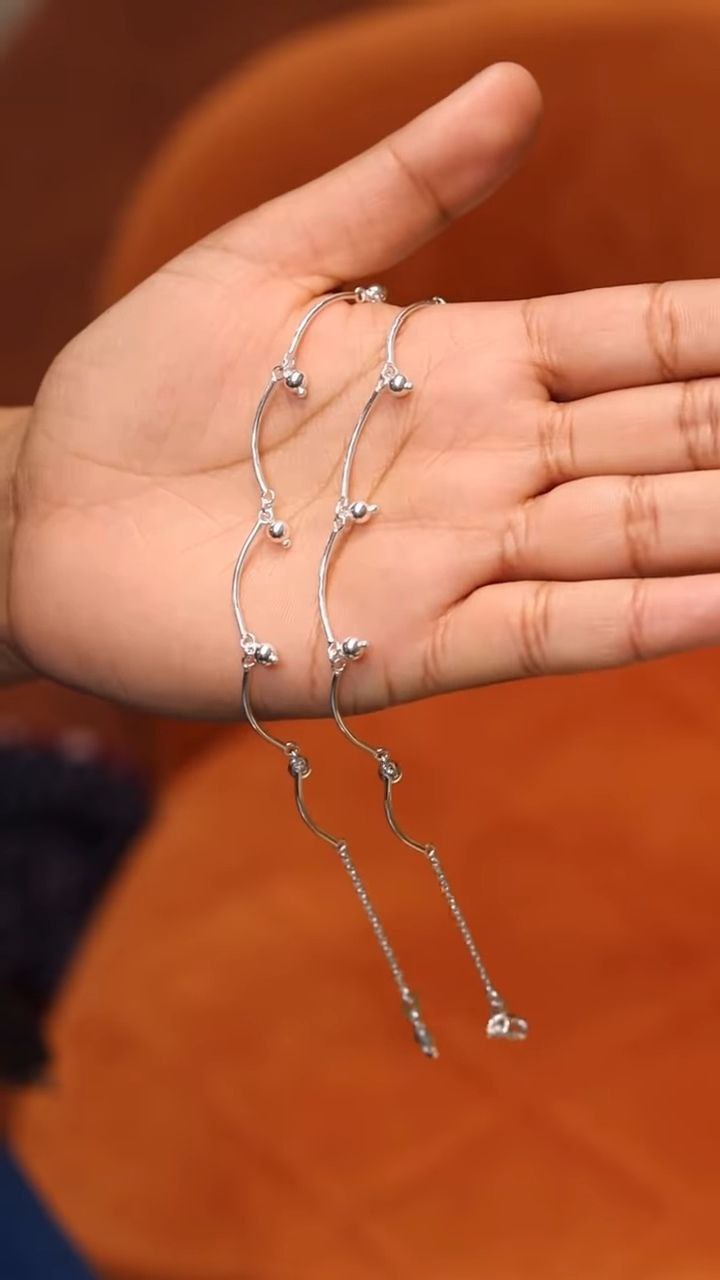 Minimal Beaded Wave Anklet
