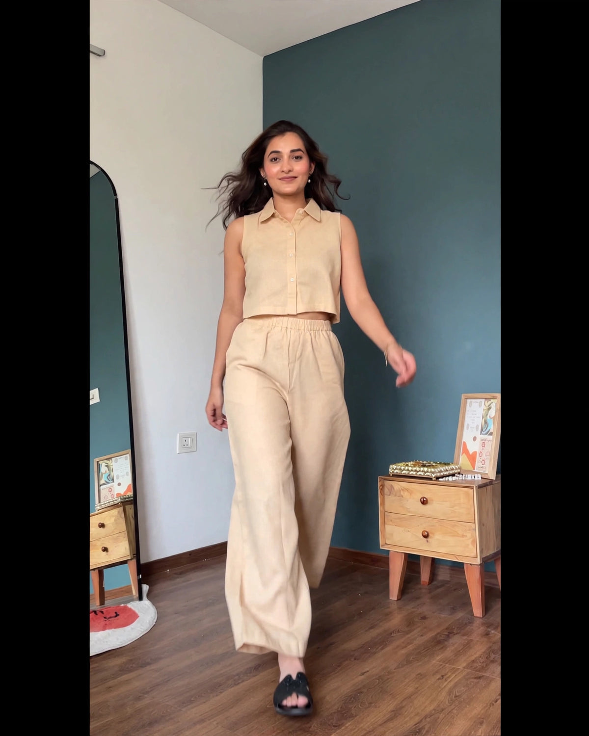 Minimalist Sleeveless Co-ord Set with Wide-Leg Trousers – Available in Earthy Terracotta & Warm Beige