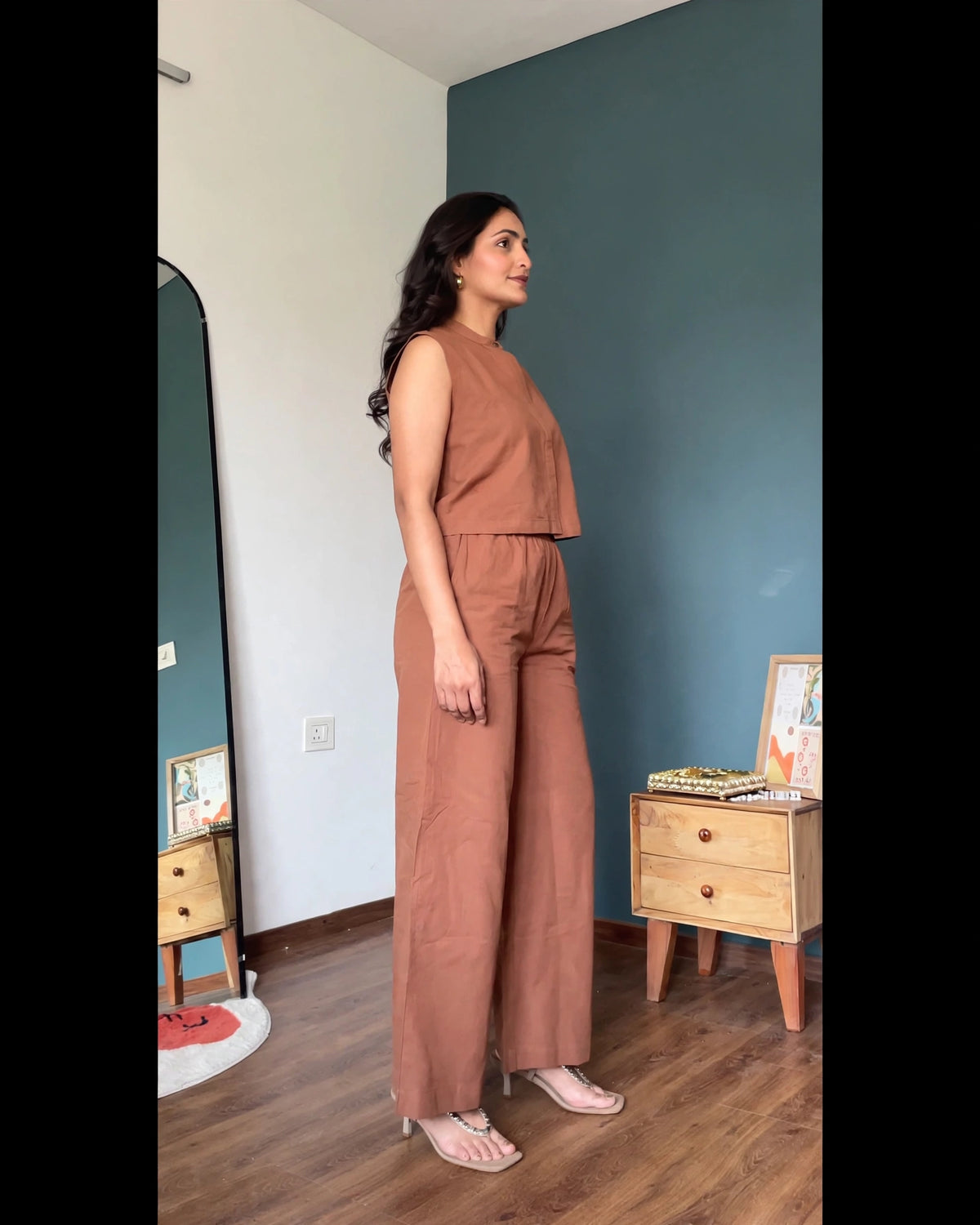 Minimalist Sleeveless Co-ord Set with Wide-Leg Trousers – Available in Earthy Terracotta & Warm Beige