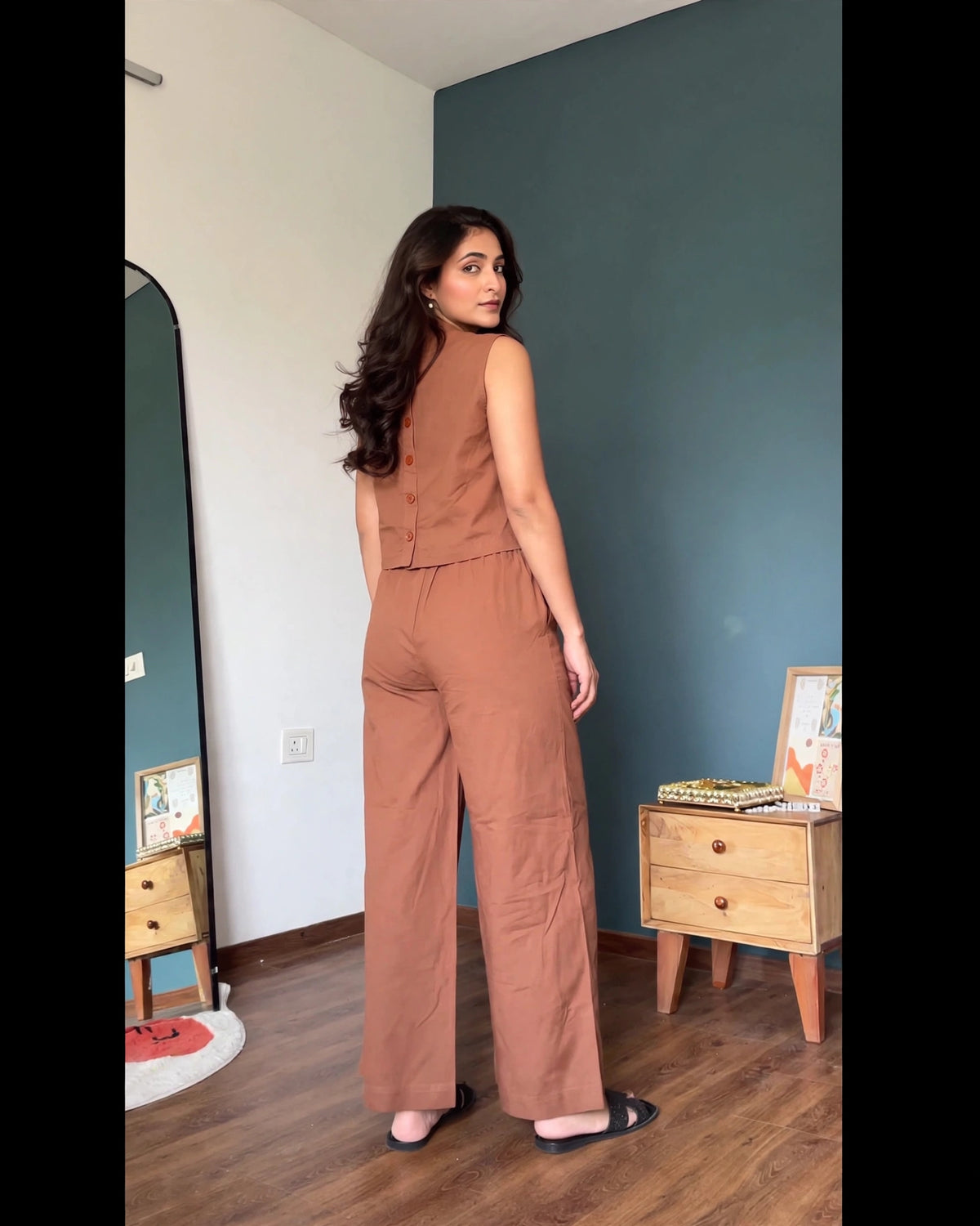 Minimalist Sleeveless Co-ord Set with Wide-Leg Trousers – Available in Earthy Terracotta & Warm Beige