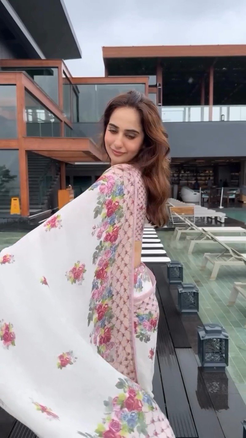 Ethereal Floral Bloom Chiffon Saree