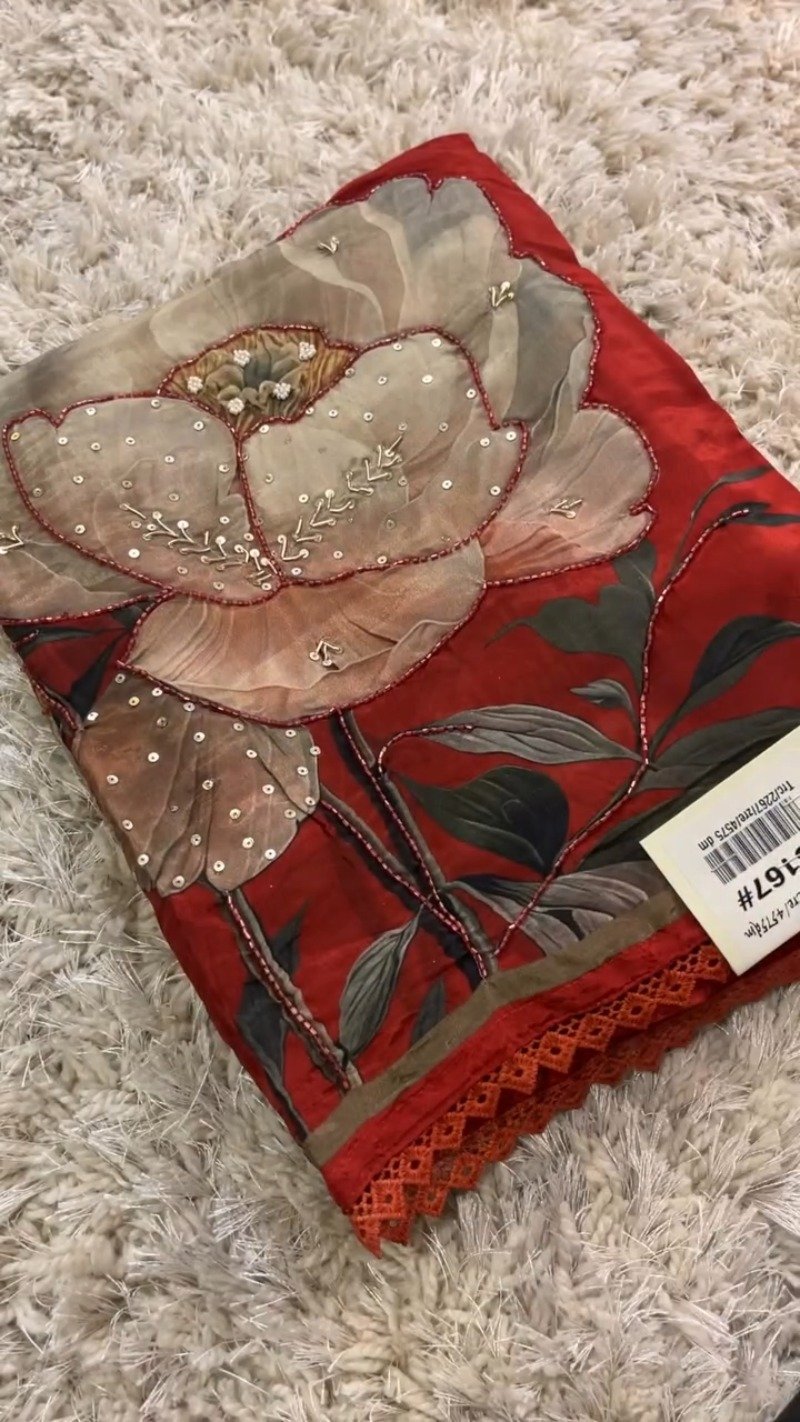 Exquisite Floral Organza Embroidered Saree – Available in Classic Black & Vibrant Crimson