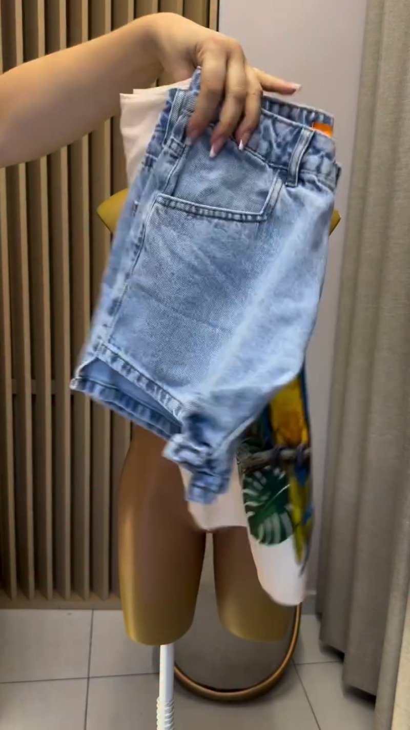 Tropical Parrots Printed Co-ord Set with Denim Shorts – A Vibrant Summer Ensemble