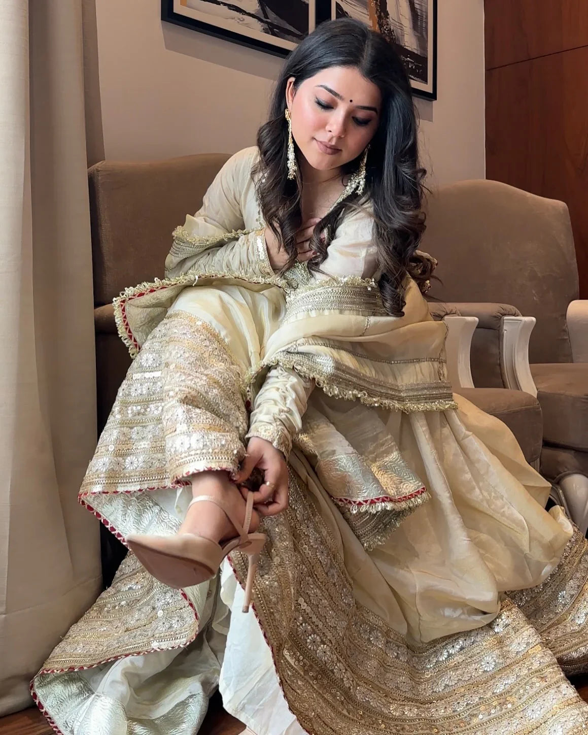 Beautiful Neha's Off White Colour Trending Anarkali Suit Set