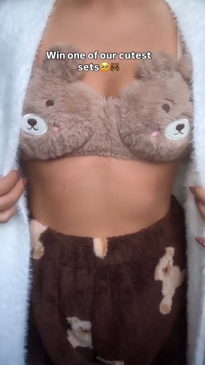 Teddy Bear Fleece Bralette & Shorts Set – Cozy Winter Loungewear