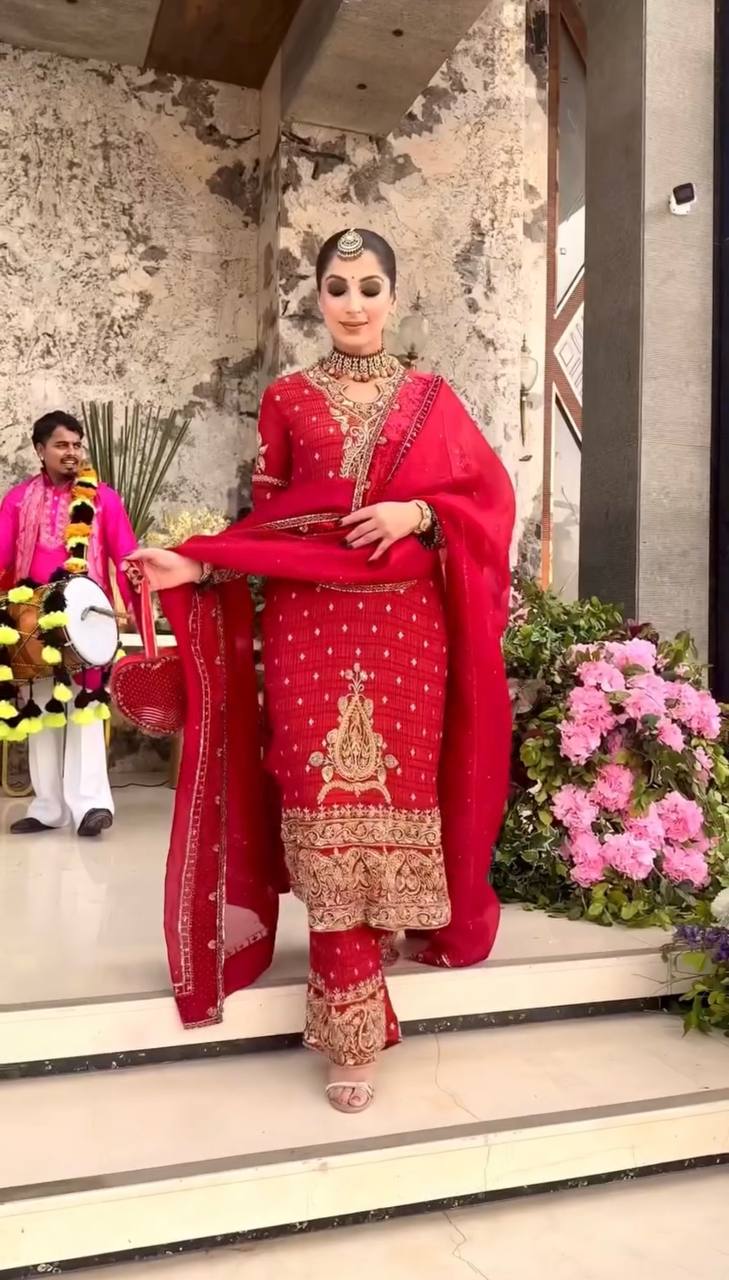 Red Embroidered Traditional Suit Set with Dupatta