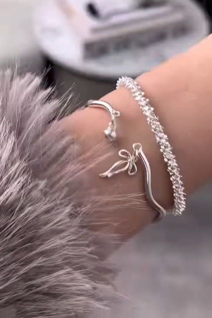 Elegant Silver Bow Charm Jewelry Set