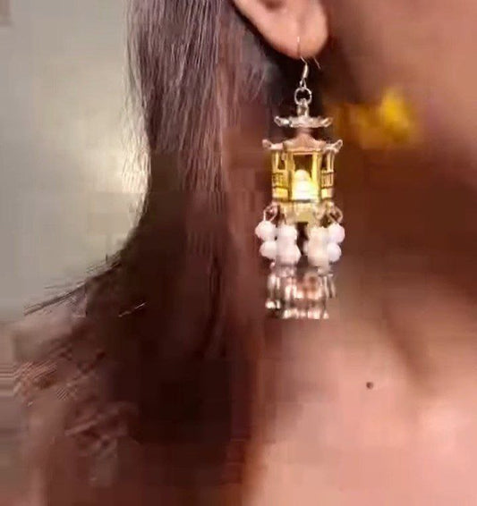 Elegant Pearl Drop Earrings with Gold Accents