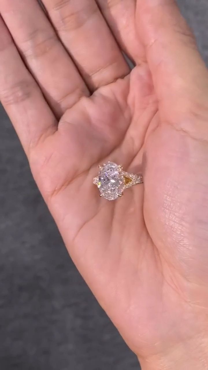 Elegant gold ring with stones